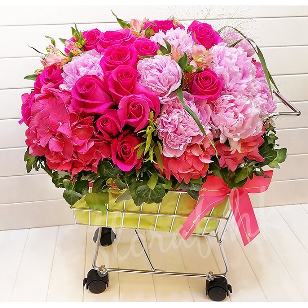 荷蘭牡丹 繡球 玫瑰 手推車花 香港花店送花送花禮物 